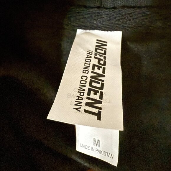 Black Hooded Sweatshirt Linus w/ Supreme Blanket & Snoopy / Men's Medium Hoodie - Picture 4 of 5